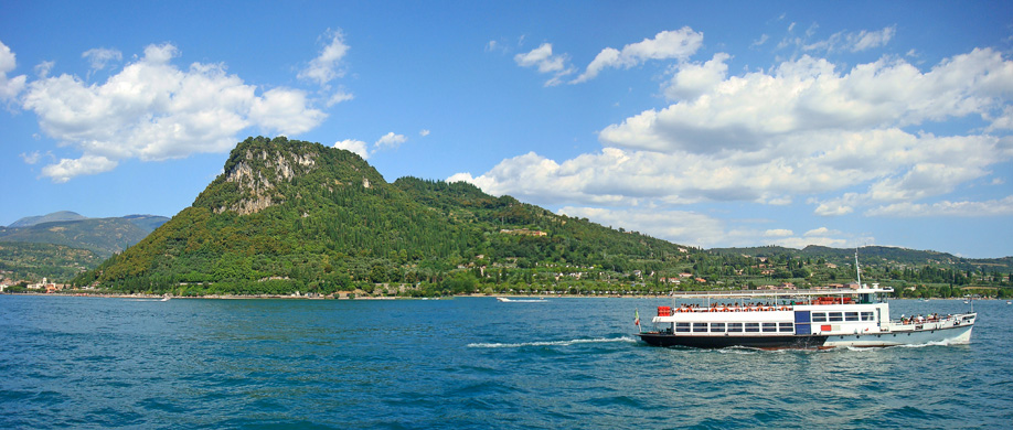 Gardasøen med bus ud og fly hjem - Åbningstilbud